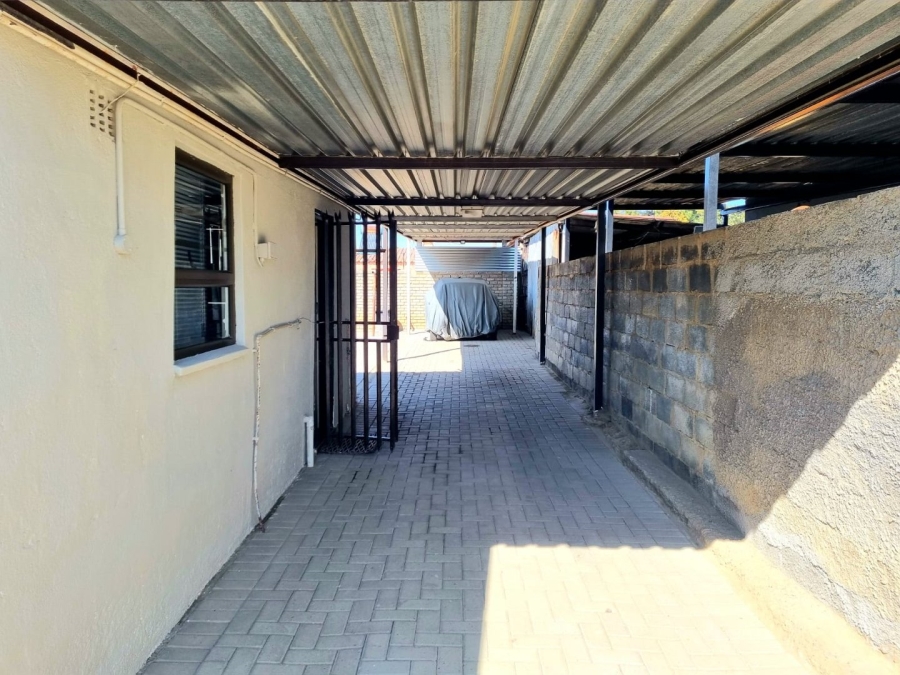 3 Bedroom Property for Sale in Homevale Northern Cape